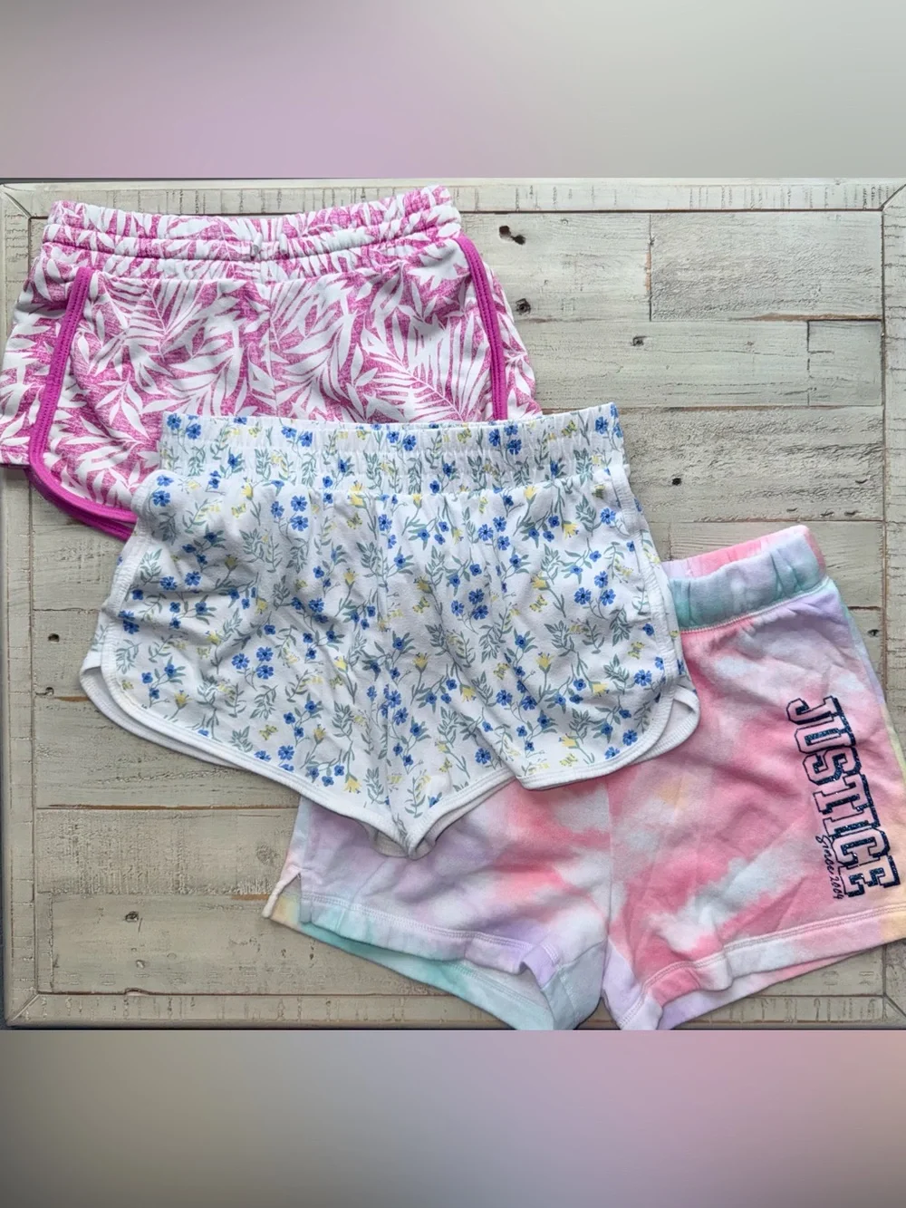 Girls size medium / 10-12 years lot of SS tops & shorts 17pc + extras